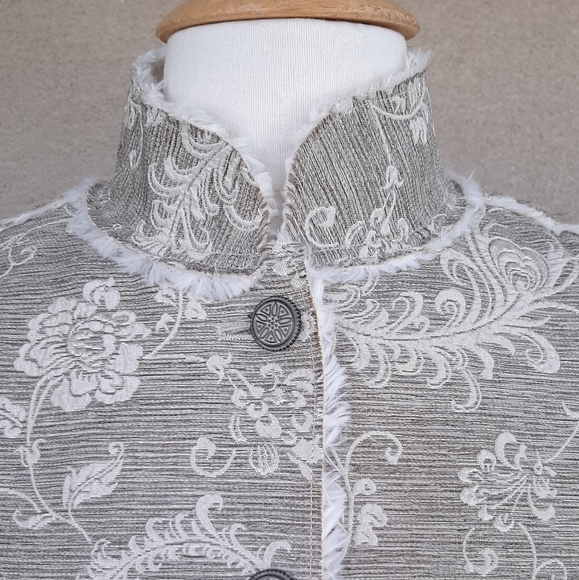 Chico's Women's Jacket Brocade Fuax Fur Fringe - Picture 4 of 15